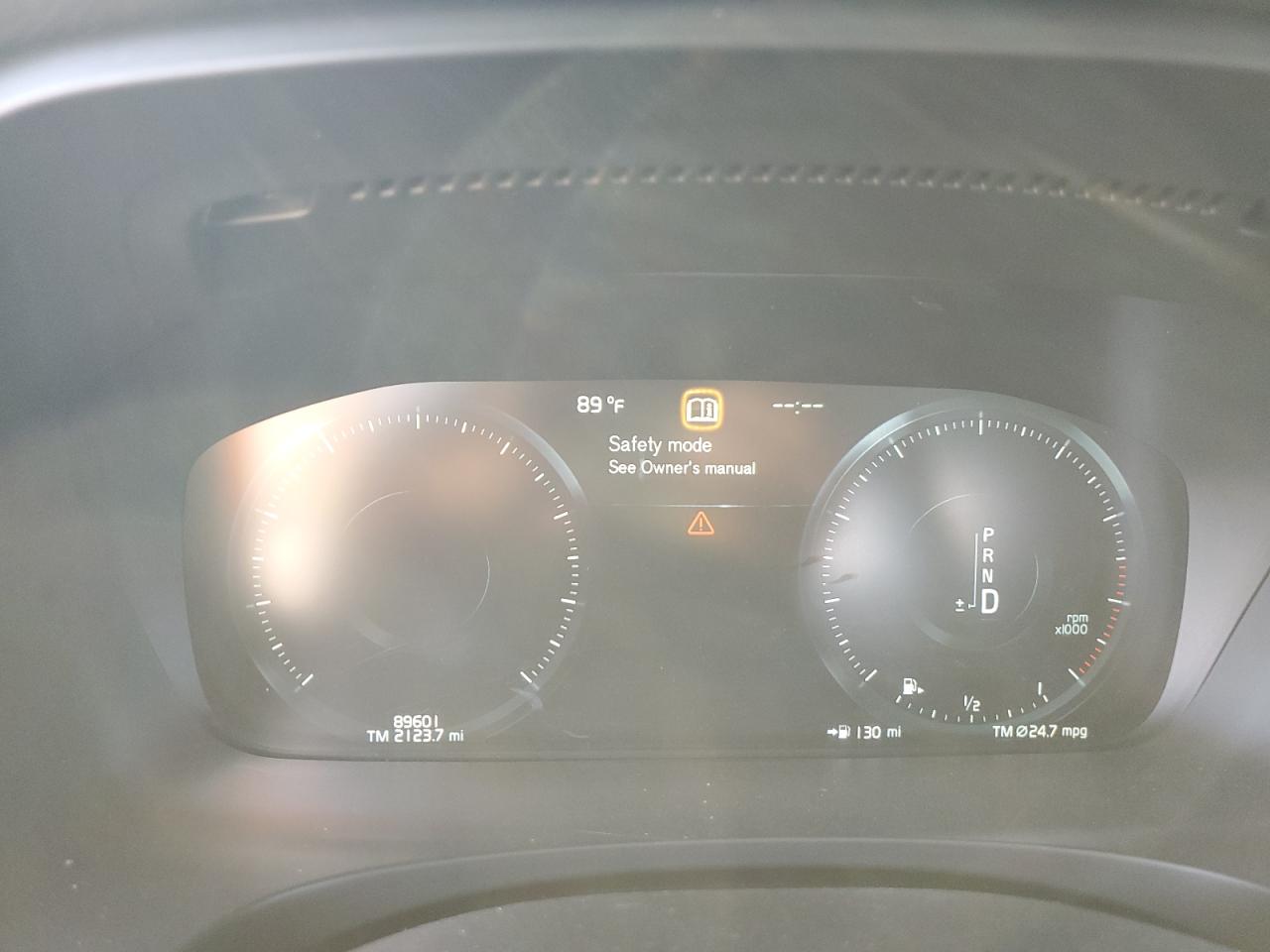 VOLVO S90 T5 MOMENTUM