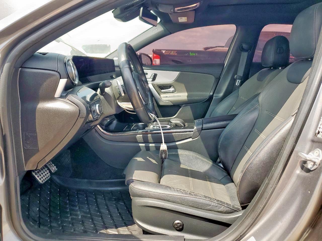 MERCEDES-BENZ A-CLASS 220