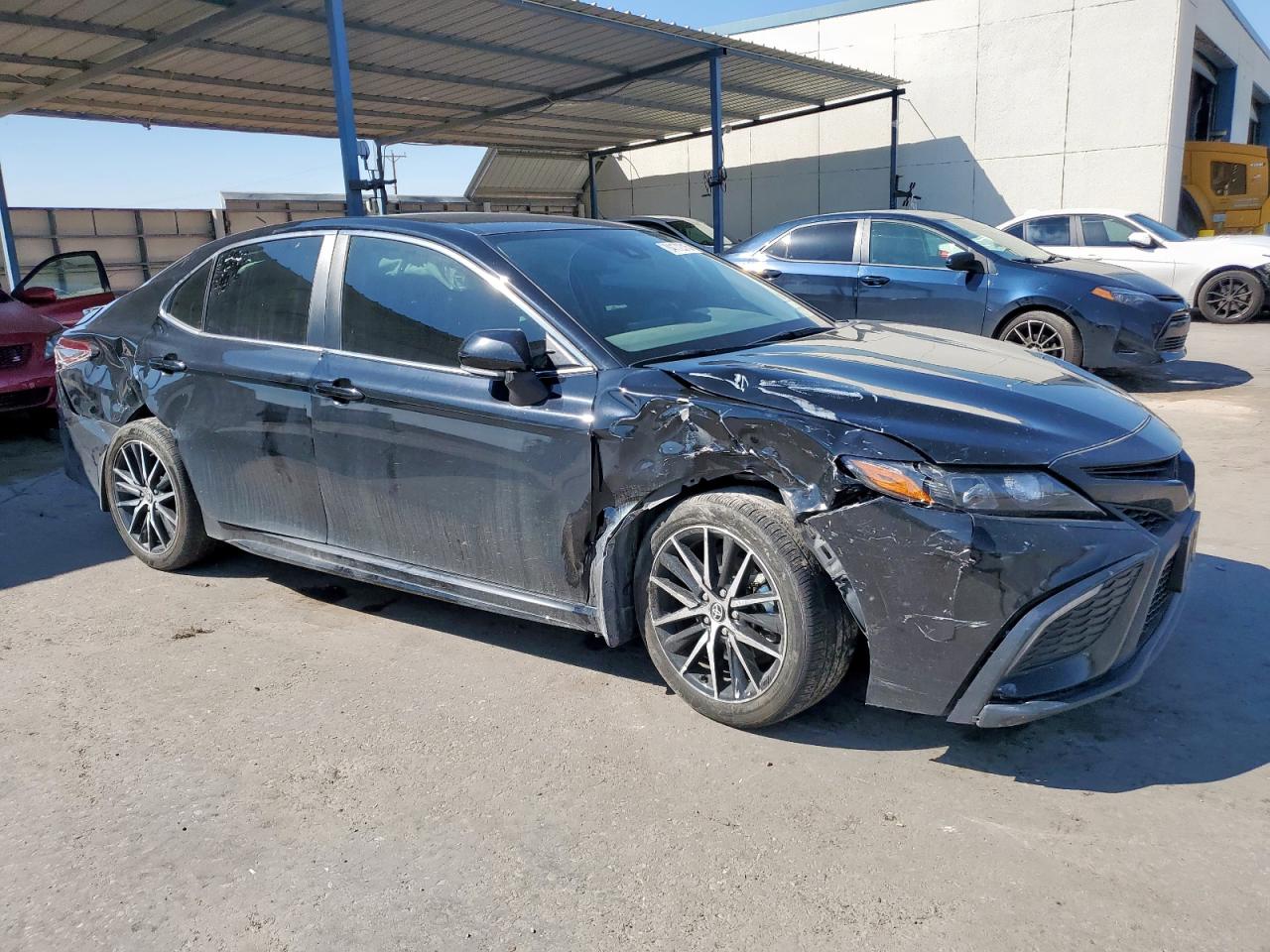 TOYOTA CAMRY SE NIGHT SHADE