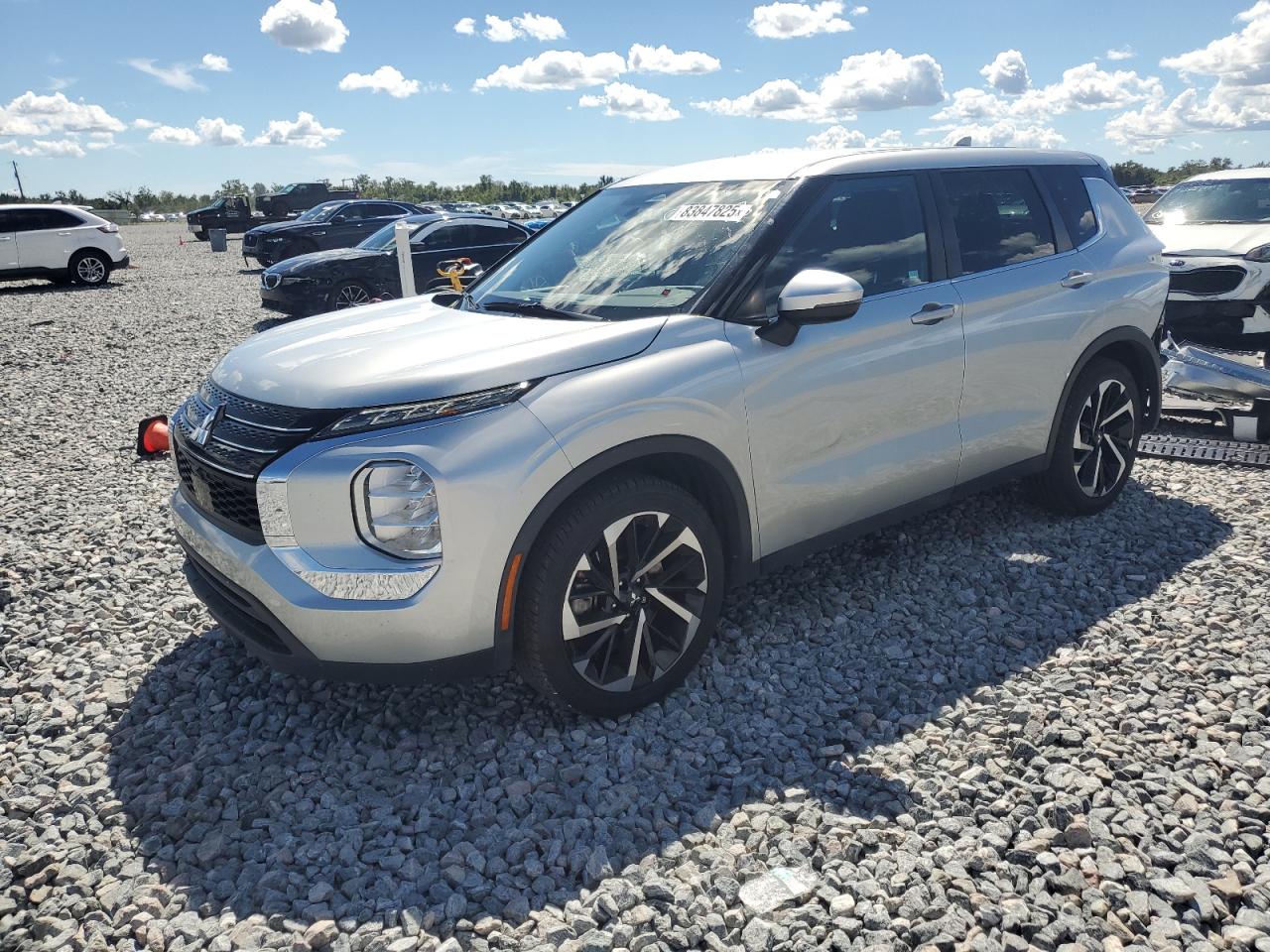 MITSUBISHI OUTLANDER ES