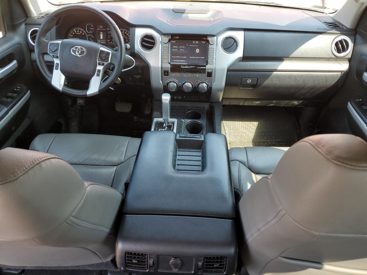 TOYOTA TUNDRA CREWMAX SR5