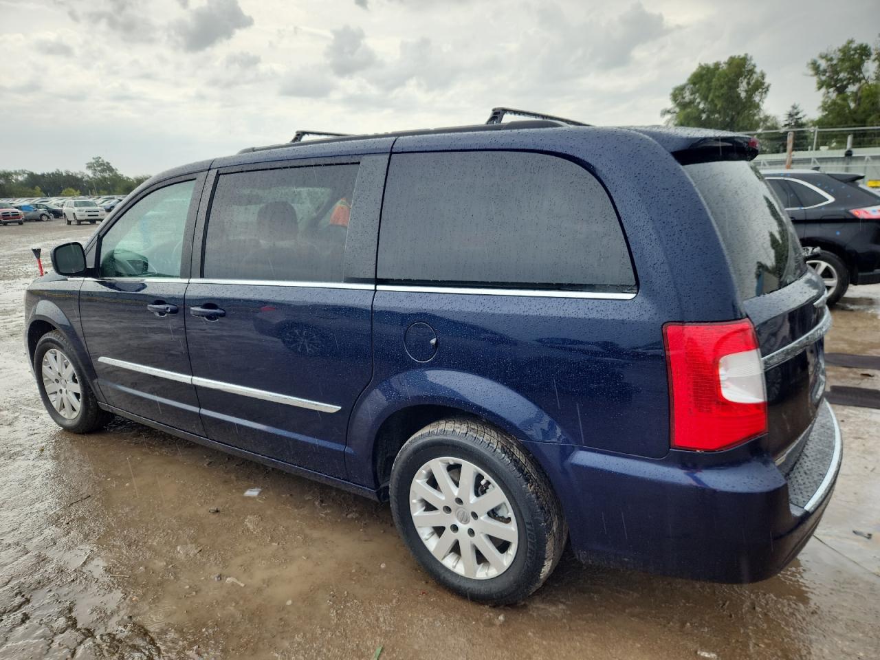 CHRYSLER TOWN & COUNTRY TOURING