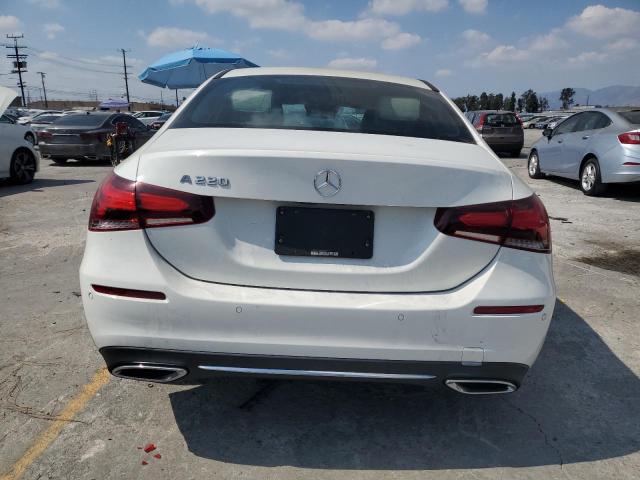 2019 MERCEDES-BENZ A 220 WDD3G4EB8KW022439