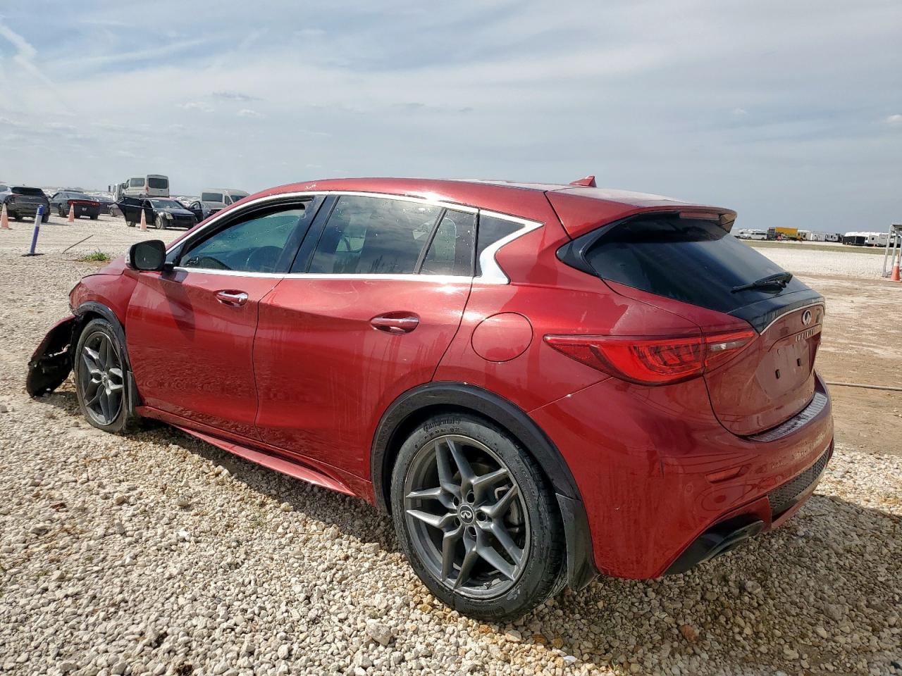 INFINITI QX30 BASE