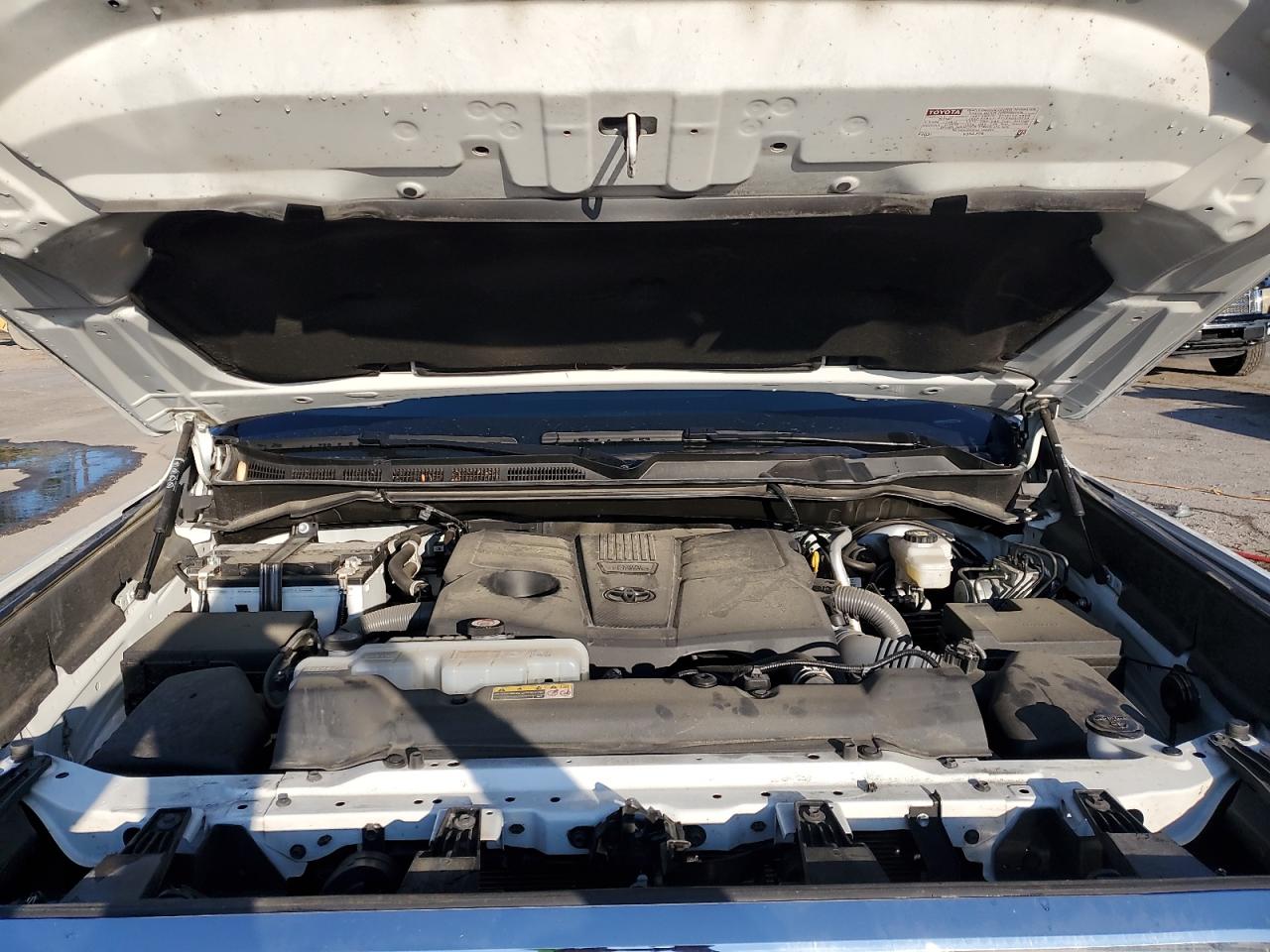 TOYOTA TUNDRA CREWMAX PLATINUM