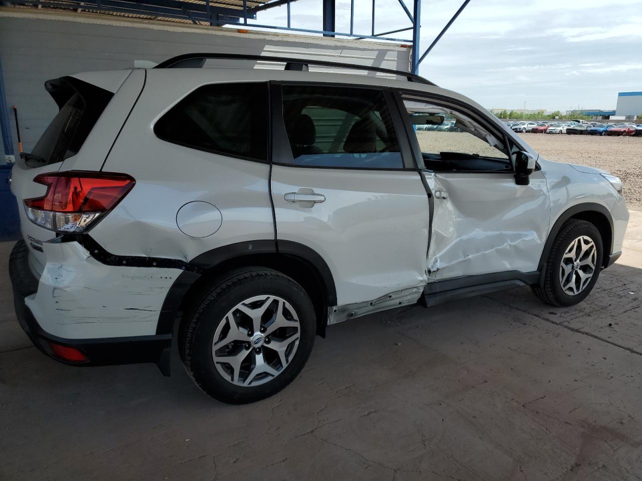 SUBARU FORESTER PREMIUM