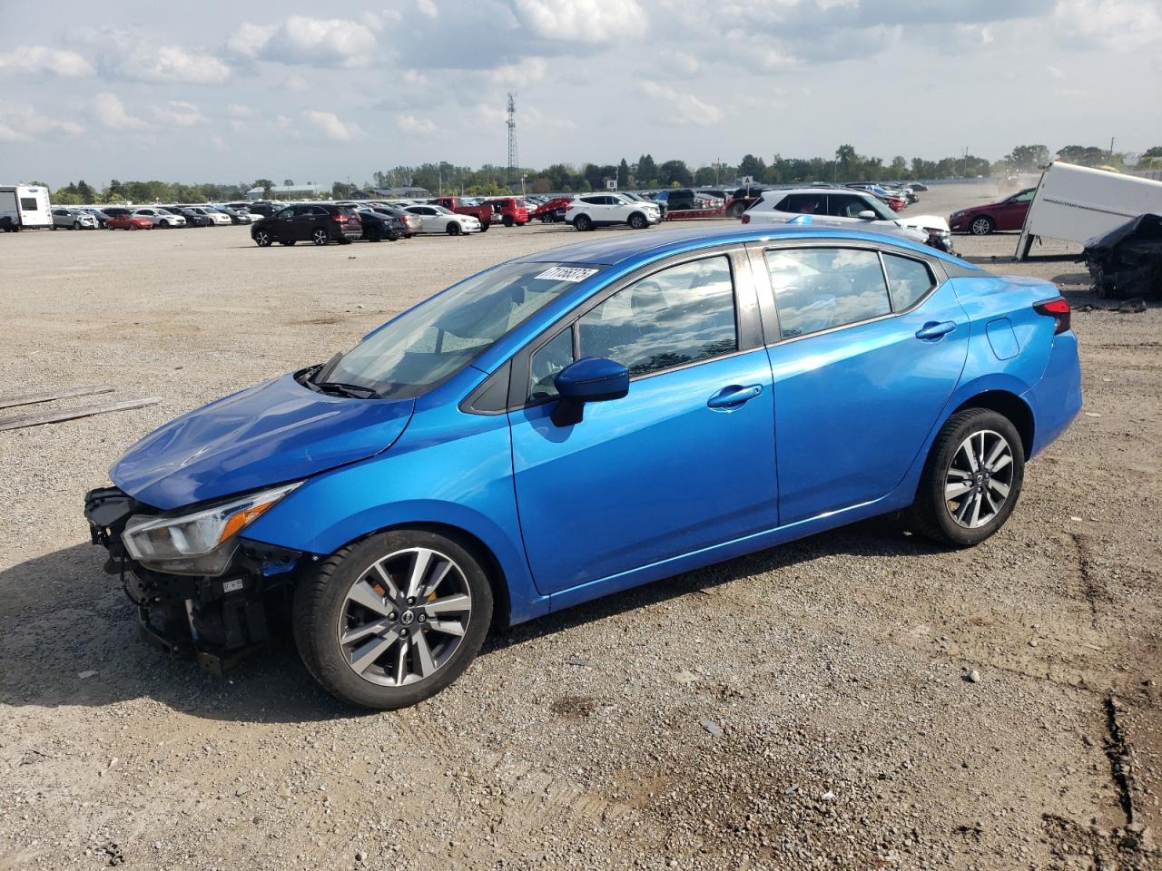 NISSAN VERSA SV