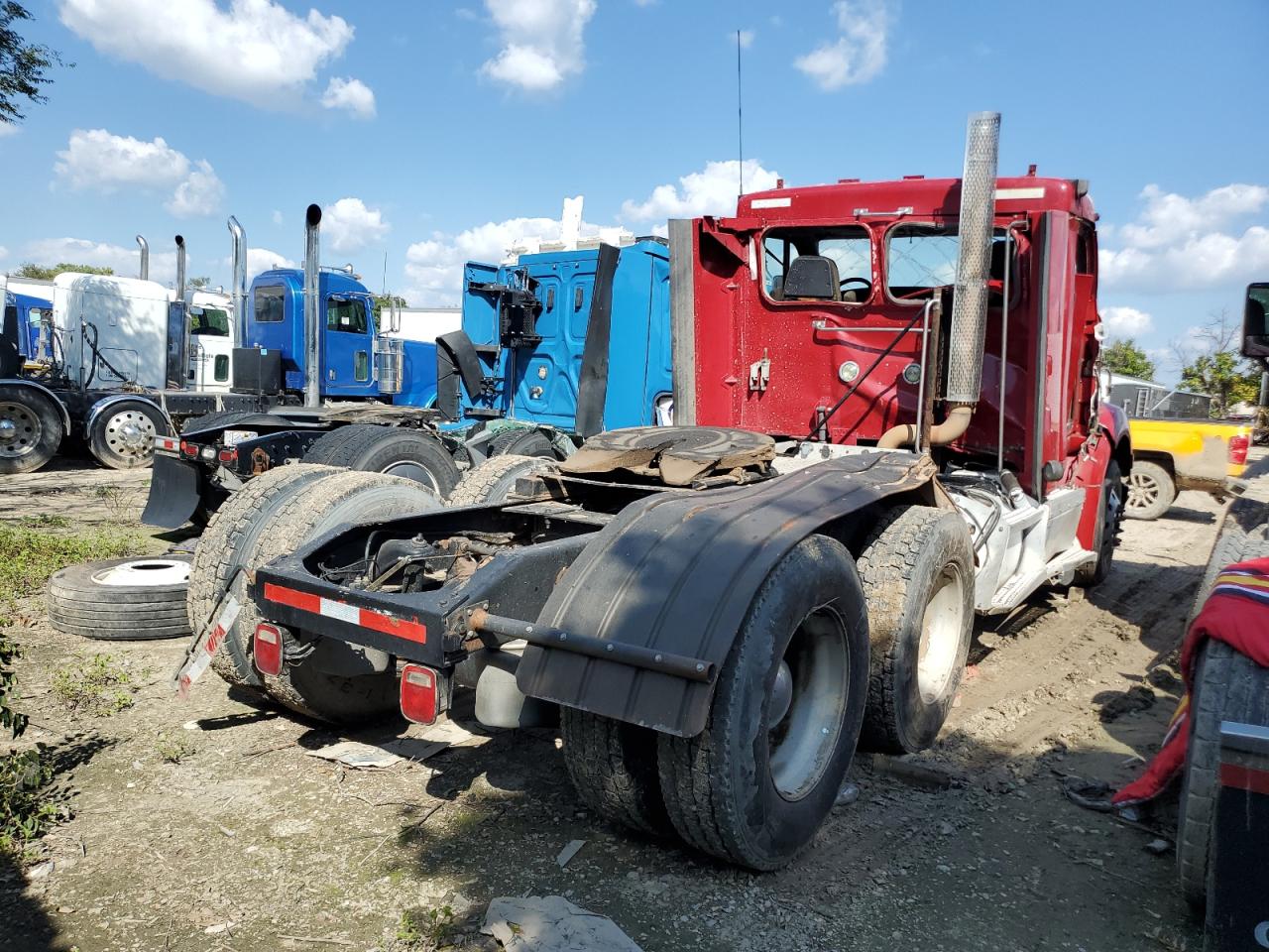 Lot #3287803093 2013 PETERBILT 587