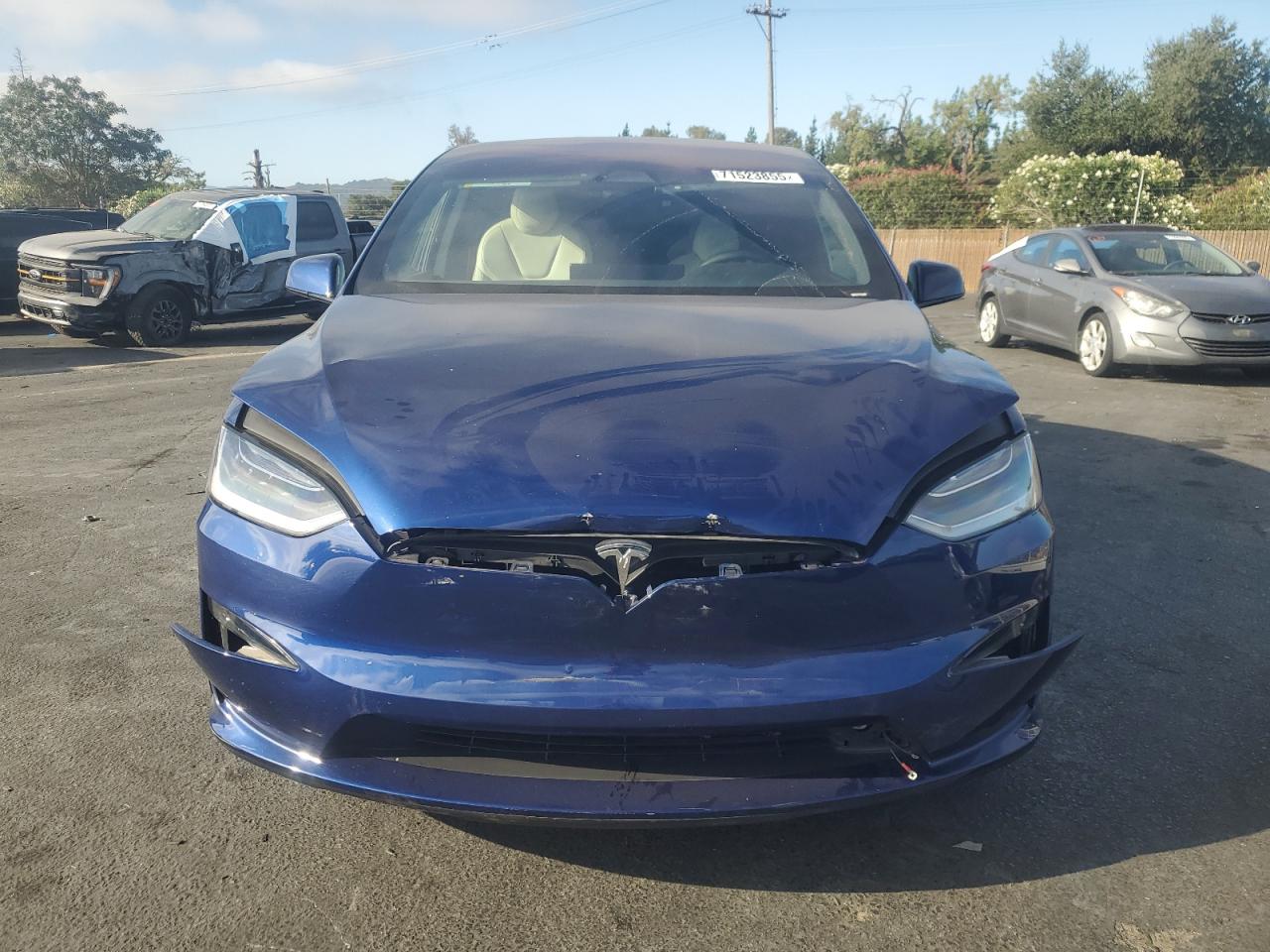 TESLA MODEL X
