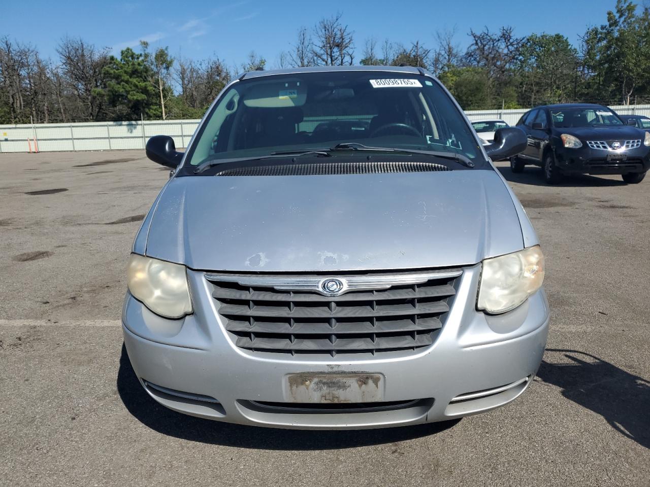 Lot #3281401027 2005 CHRYSLER TOWN AND C