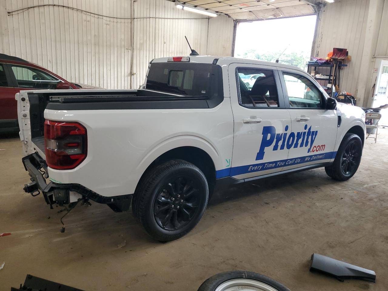 FORD MAVERICK LARIAT