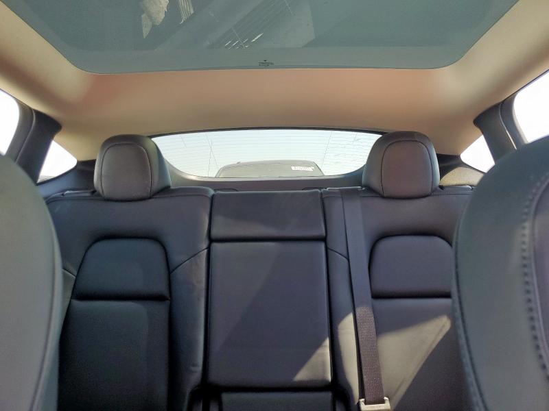 2022 TESLA MODEL Y 7SAYGDEE8NF431482