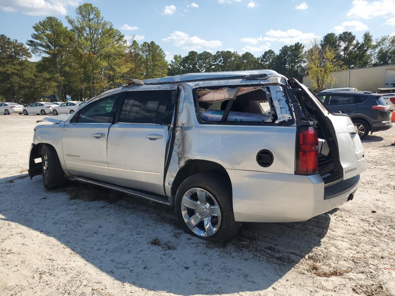 CHEVROLET SUBURBAN C1500 LT