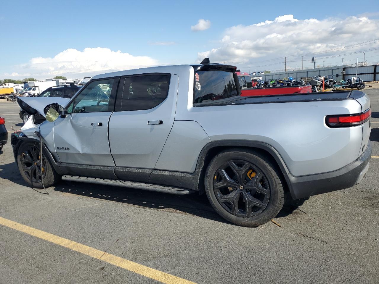 RIVIAN R1T LAUNCH EDITION