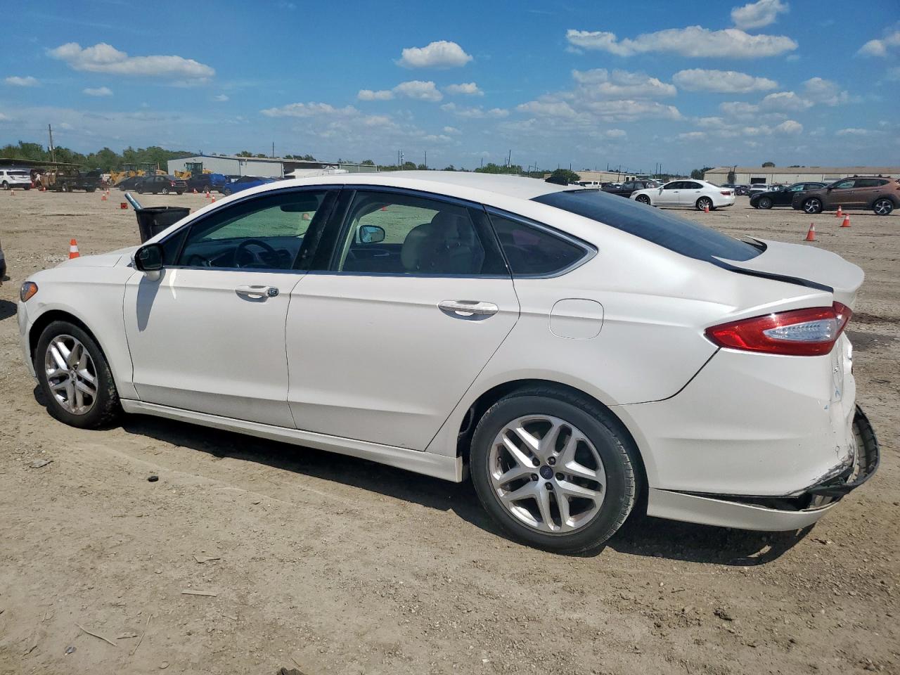 FORD FUSION SE