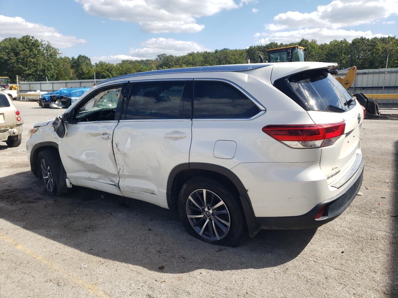 TOYOTA HIGHLANDER SE