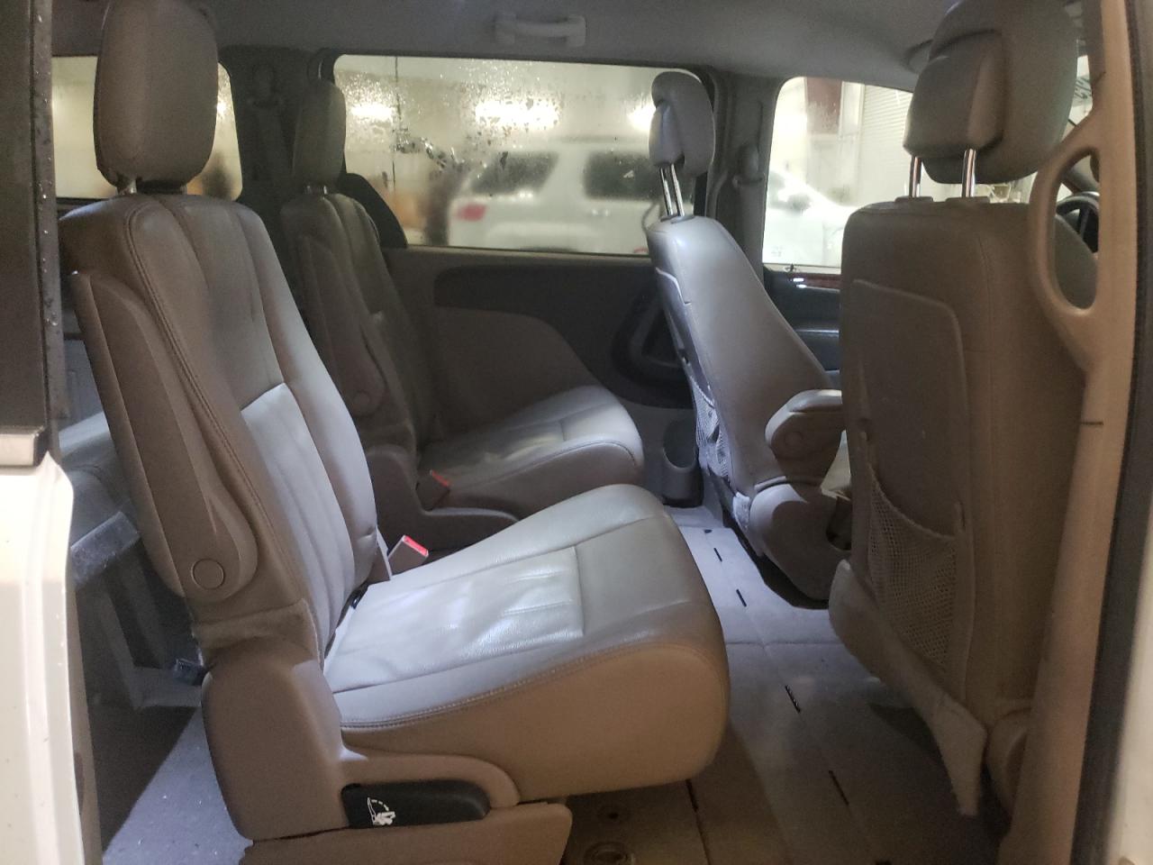 CHRYSLER TOWN & COUNTRY TOURING