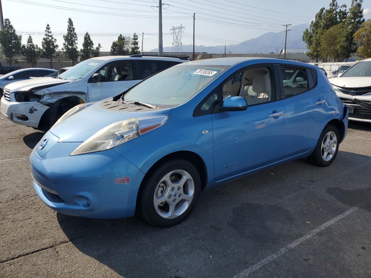 NISSAN LEAF SV