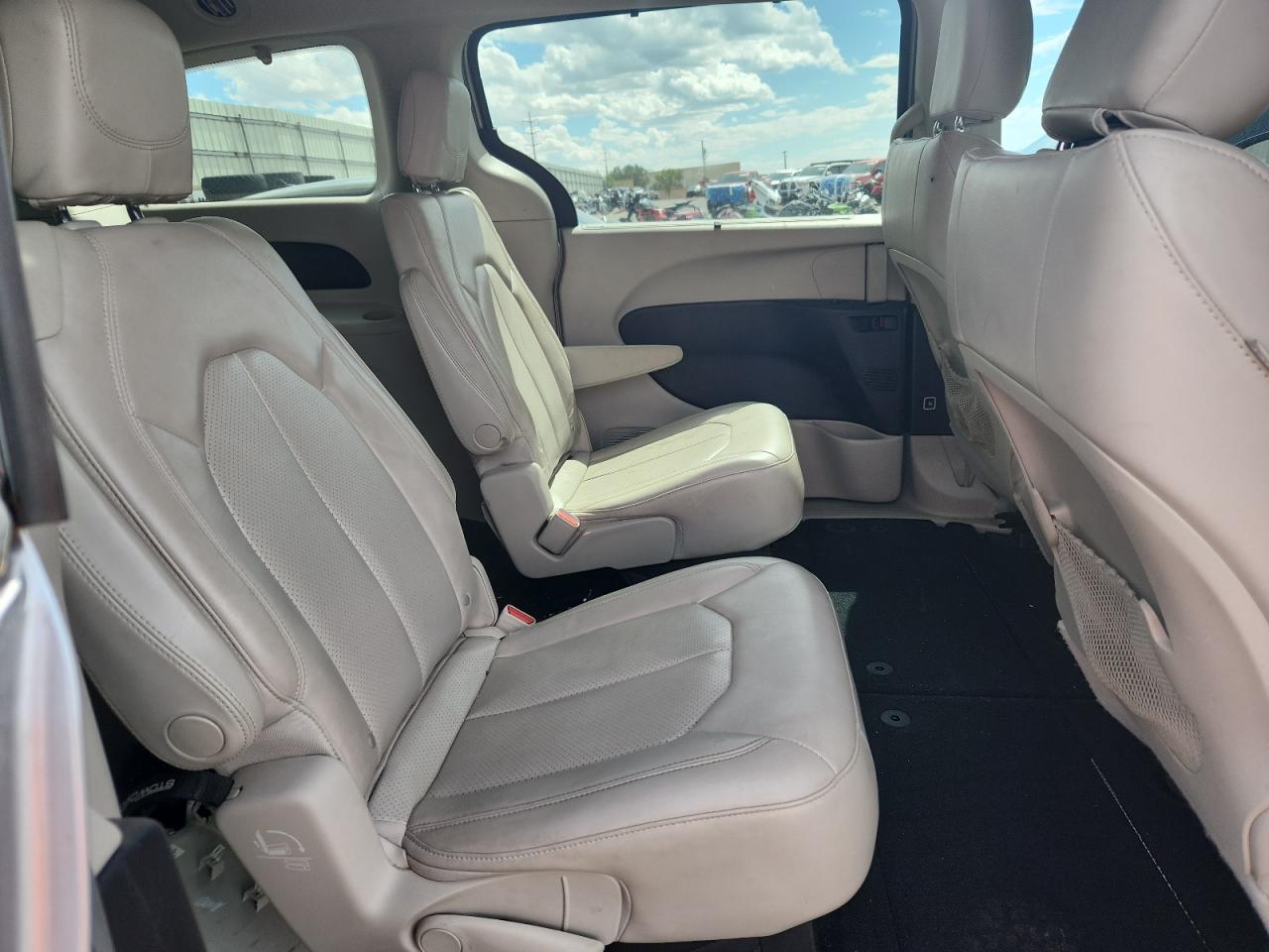 CHRYSLER VOYAGER LXI