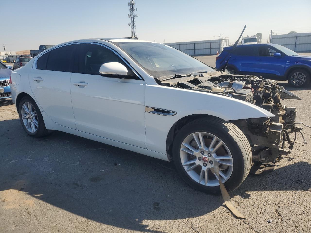 JAGUAR XE PREMIUM