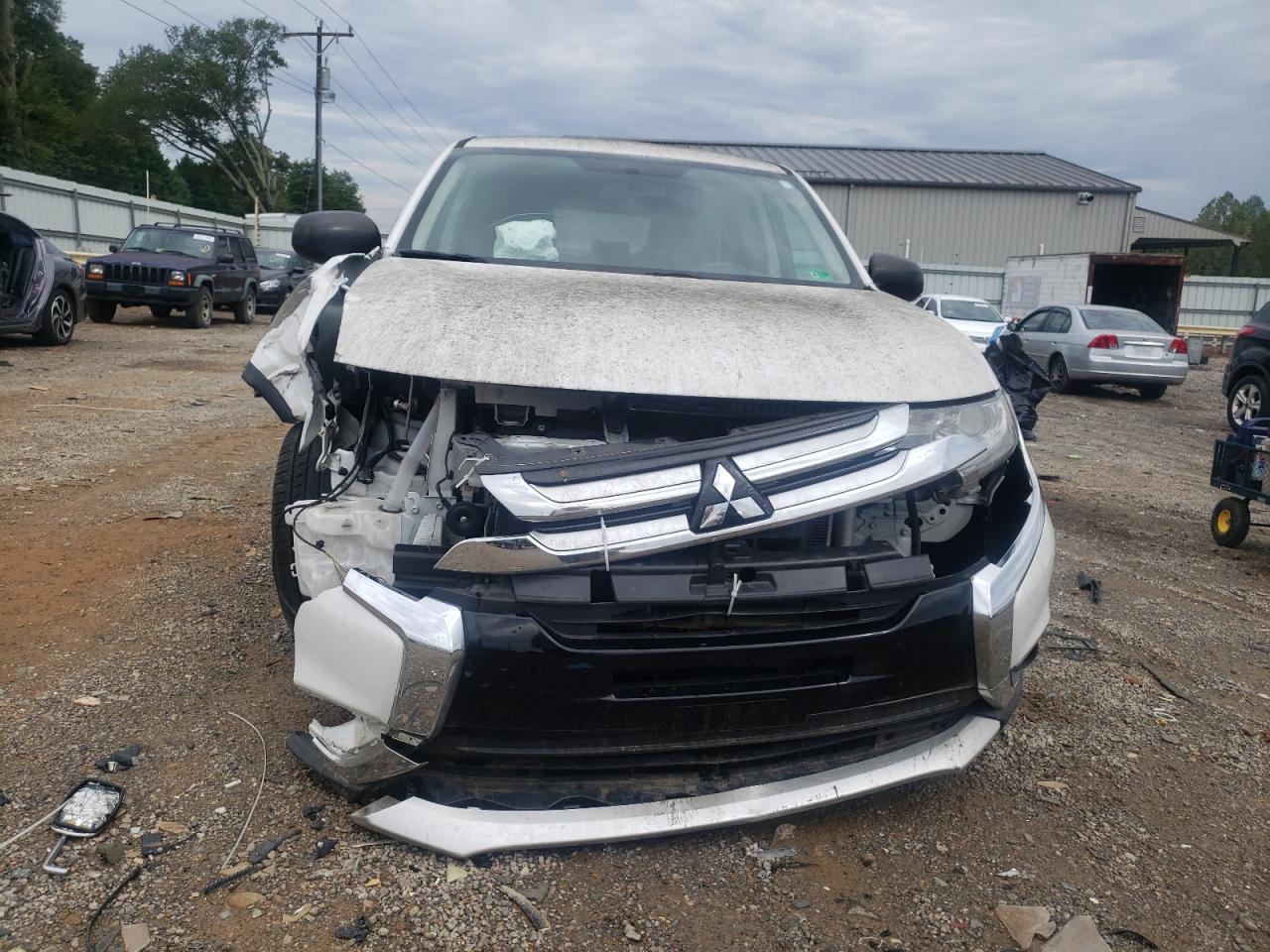 MITSUBISHI OUTLANDER ES