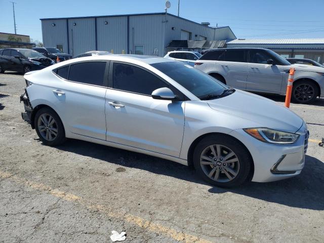 2018 HYUNDAI ELANTRA SE KMHD84LF2JU572193