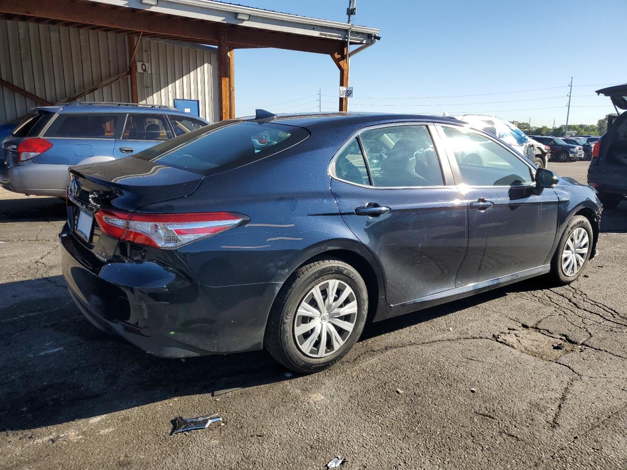 TOYOTA CAMRY LE