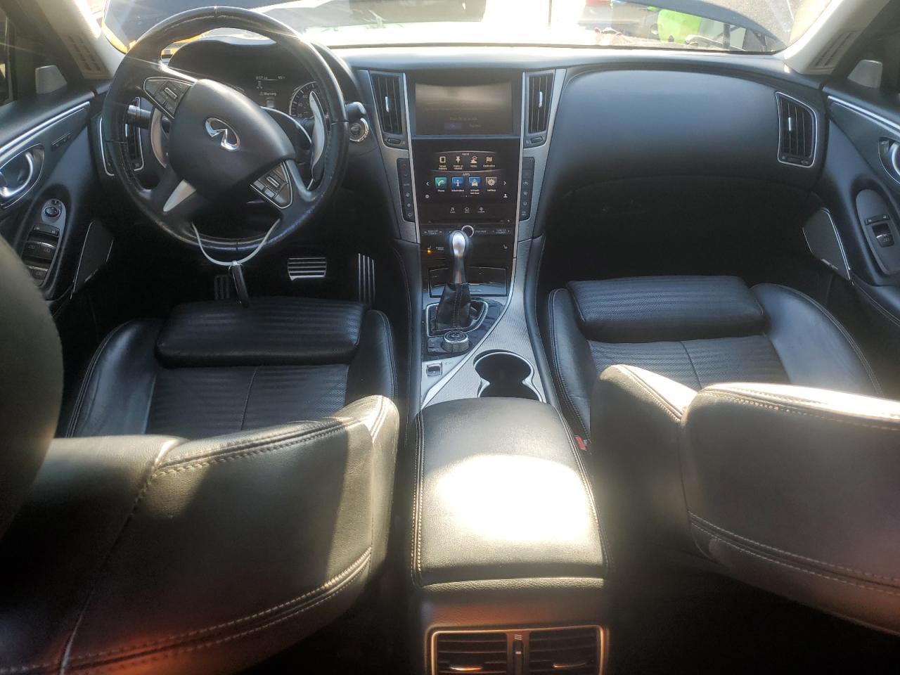 INFINITI Q50 RED SPORT 400