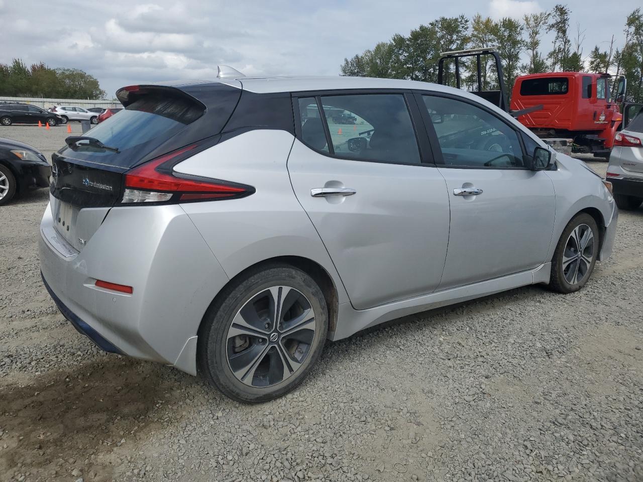 NISSAN LEAF SV