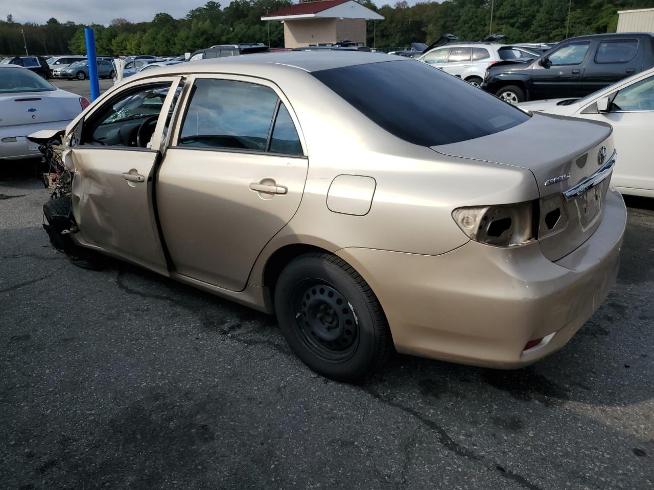 TOYOTA COROLLA BASE
