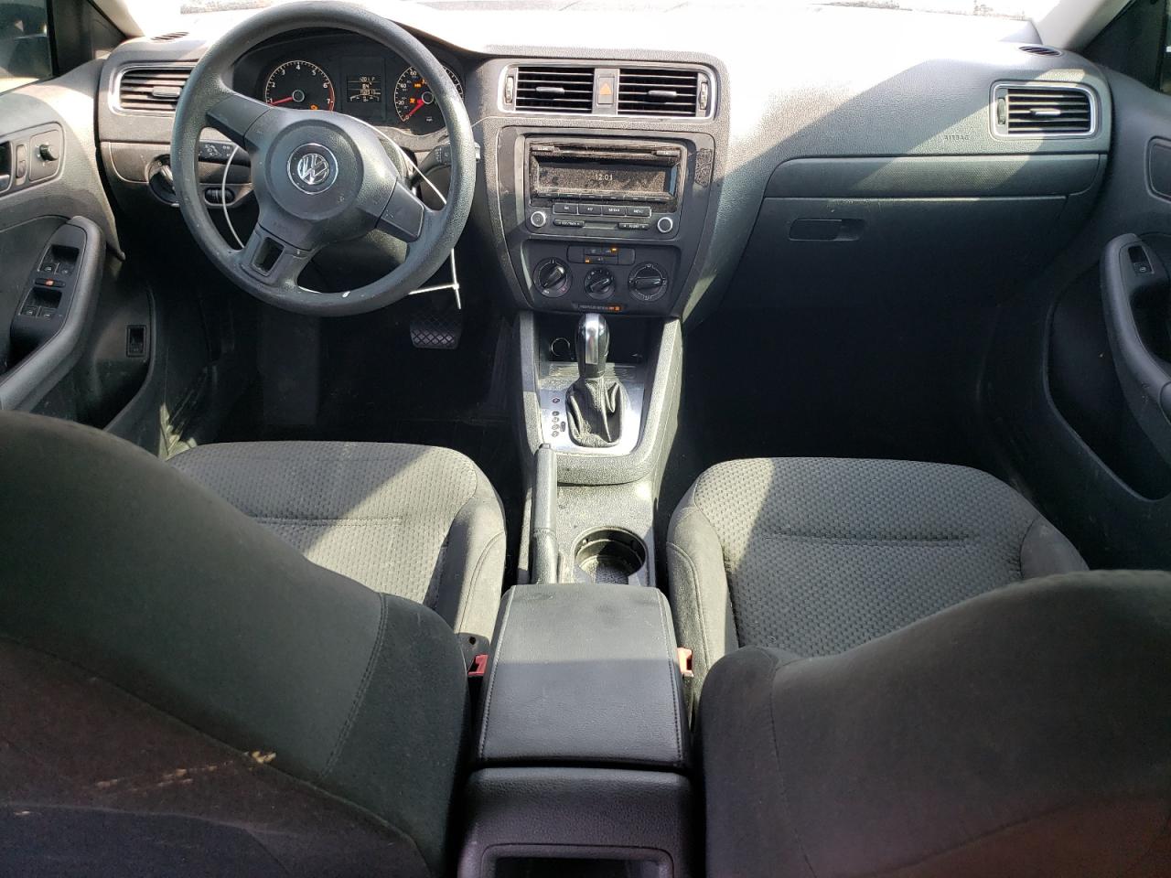 VOLKSWAGEN JETTA BASE