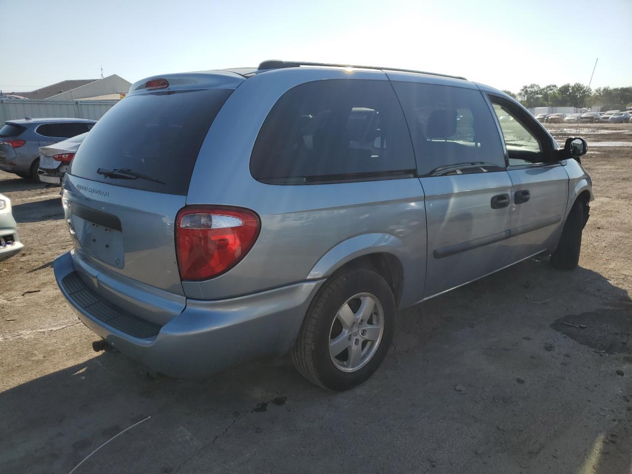 Lot #3266817924 2005 DODGE GRAND CARA