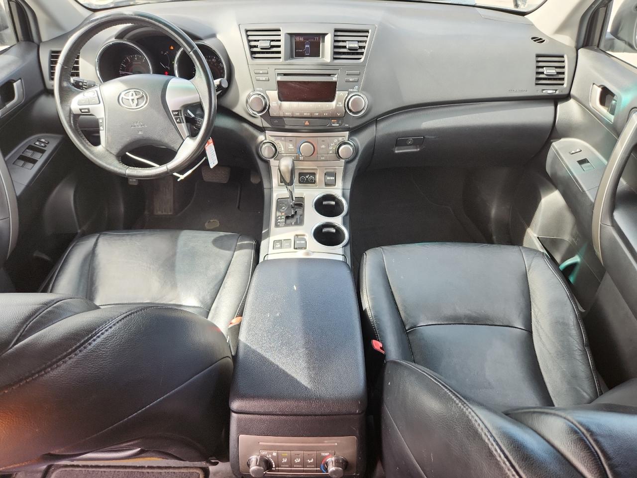 TOYOTA HIGHLANDER BASE