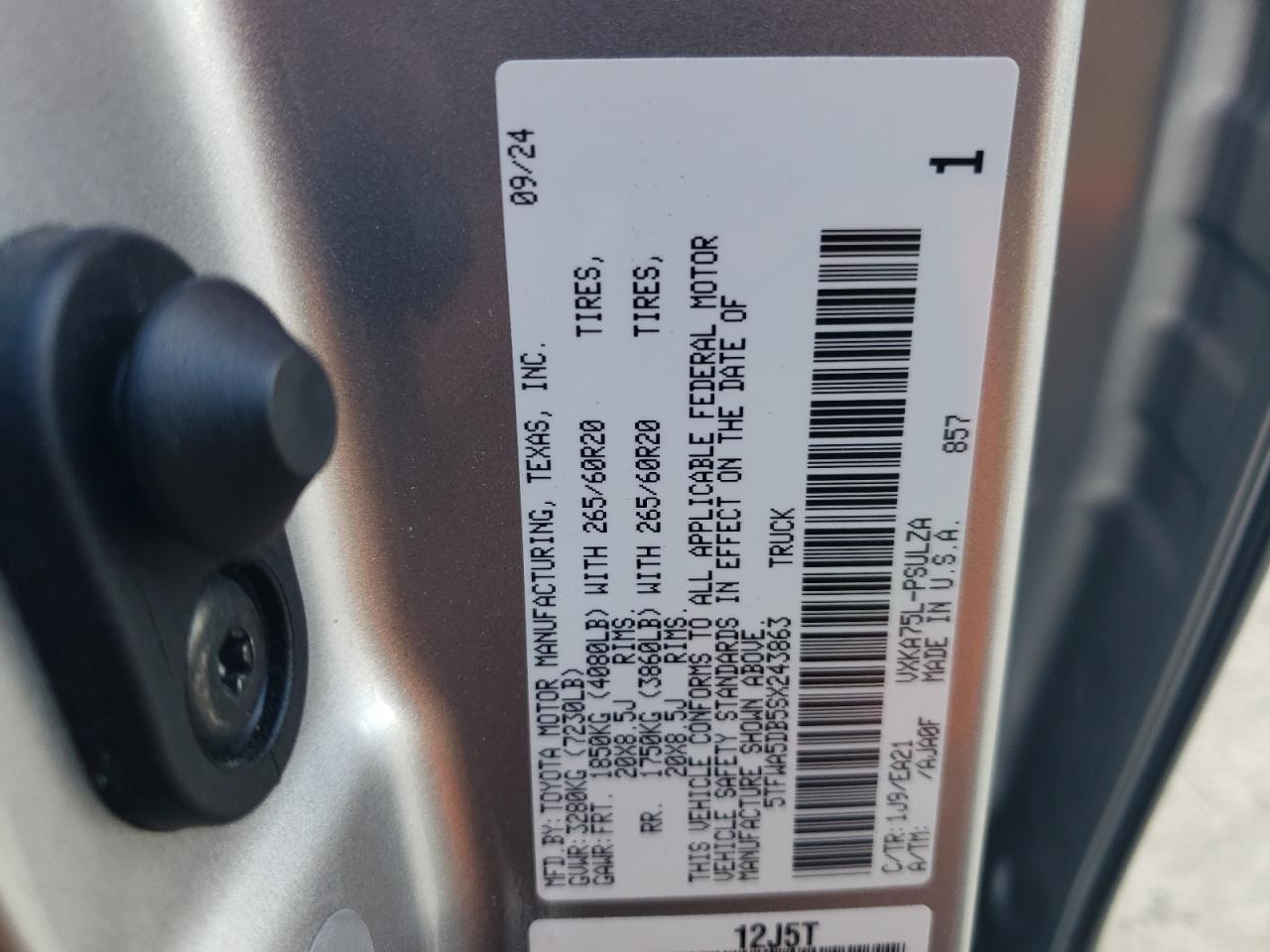 TOYOTA TUNDRA CREWMAX LIMITED