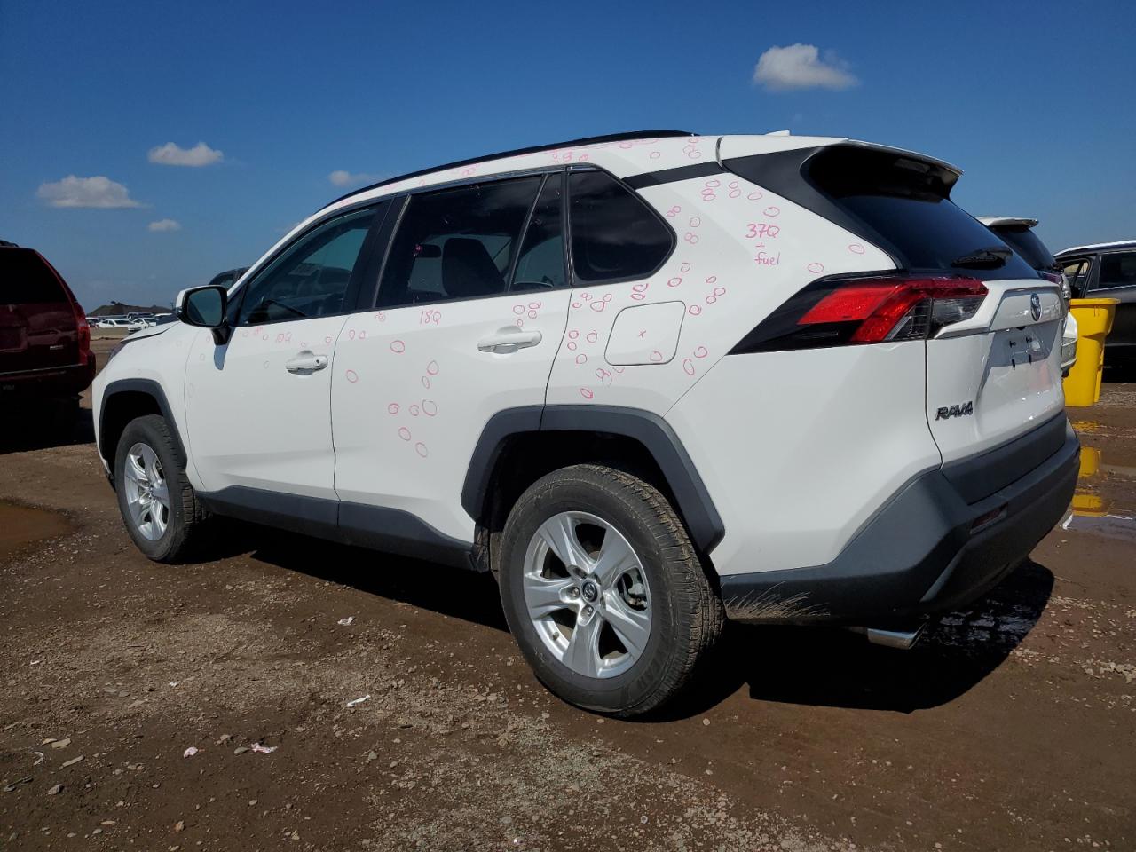 TOYOTA RAV4 XLE