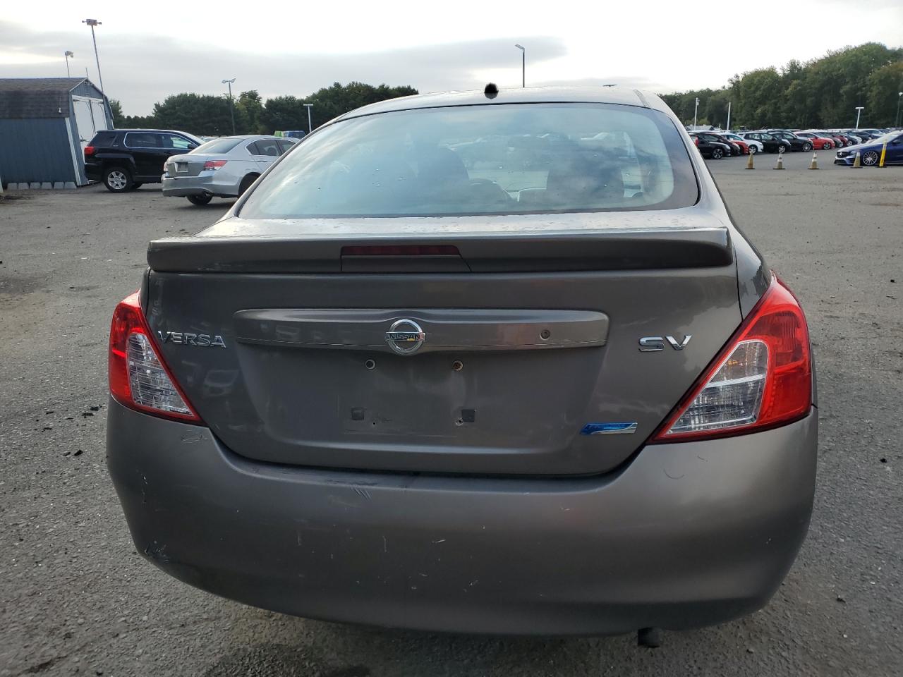 NISSAN VERSA S