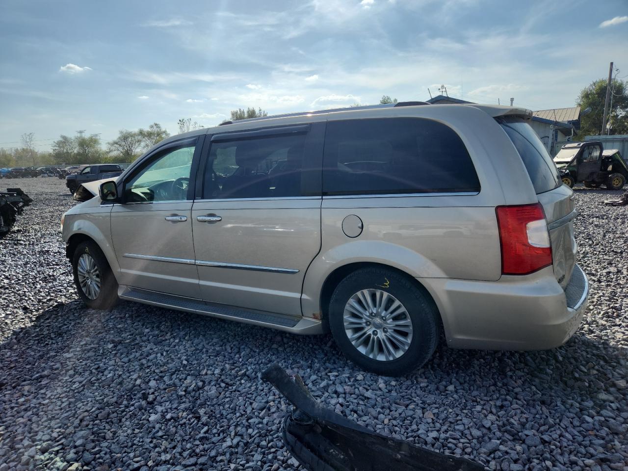CHRYSLER TOWN & COUNTRY LIMITED
