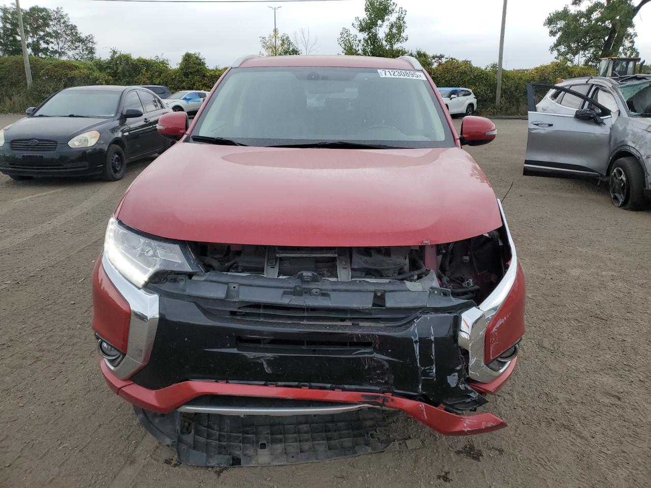 MITSUBISHI OUTLANDER SE