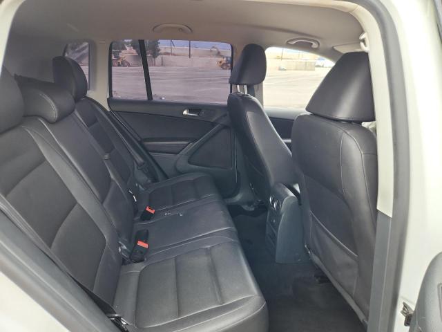 2016 VOLKSWAGEN TIGUAN S WVGAV7AXXGW596800