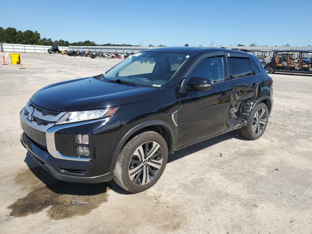 MITSUBISHI OUTLANDER SE