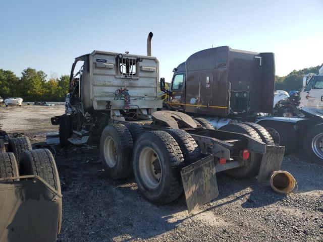 STERLING LT9500 2009 white tractor diesel 2FWJAZDE29AY02109 photo #4