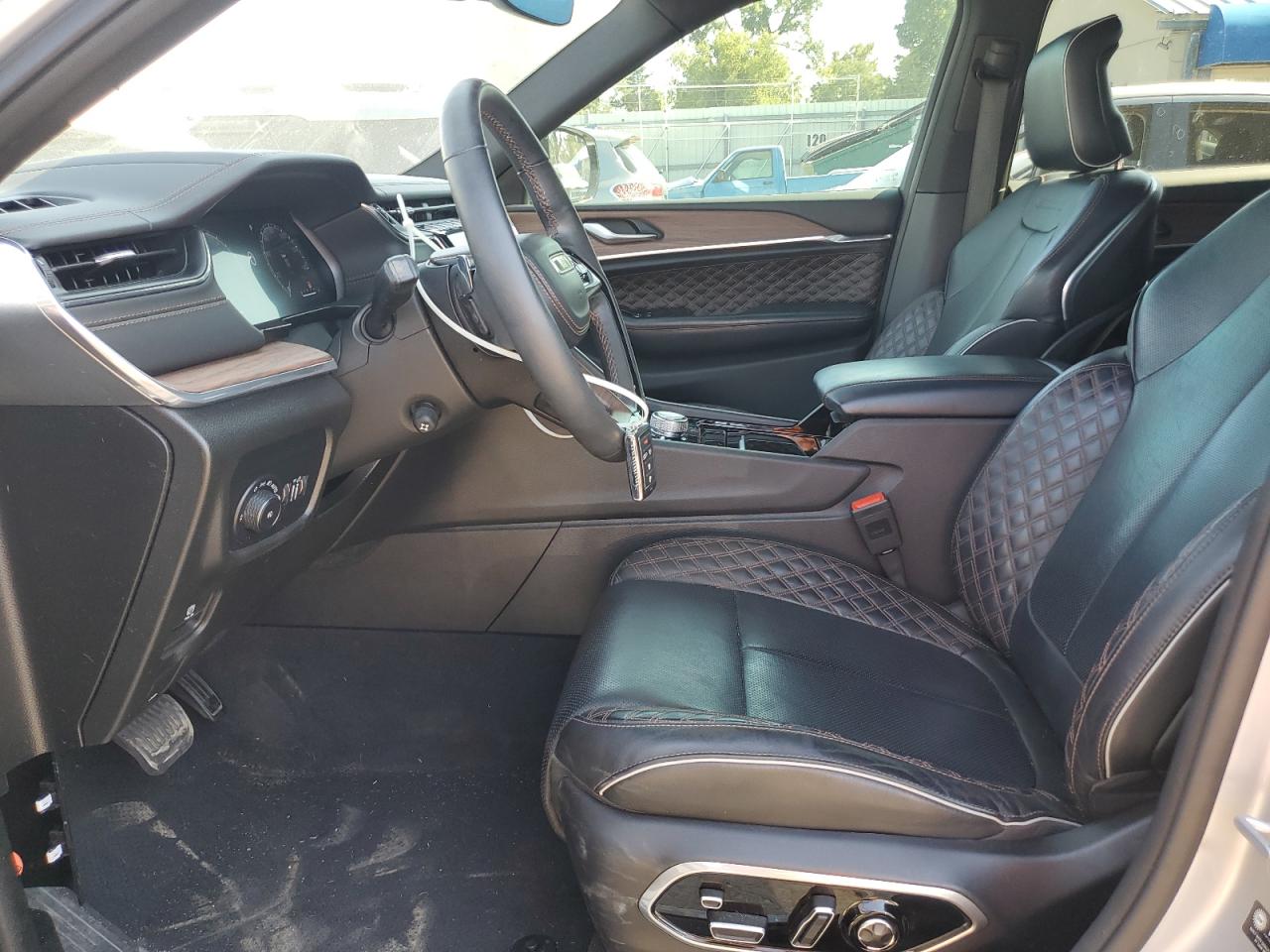 JEEP GRAND CHEROKEE L SUMMIT