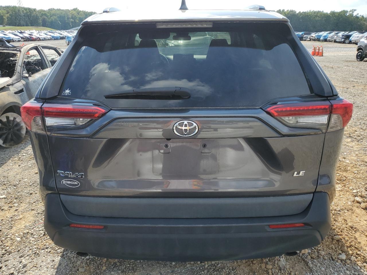 TOYOTA RAV4 LE