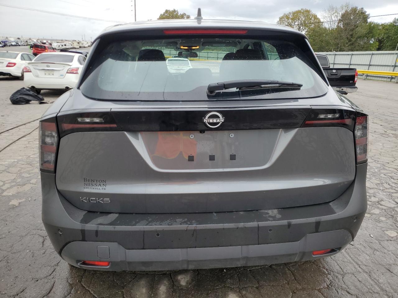 NISSAN KICKS S