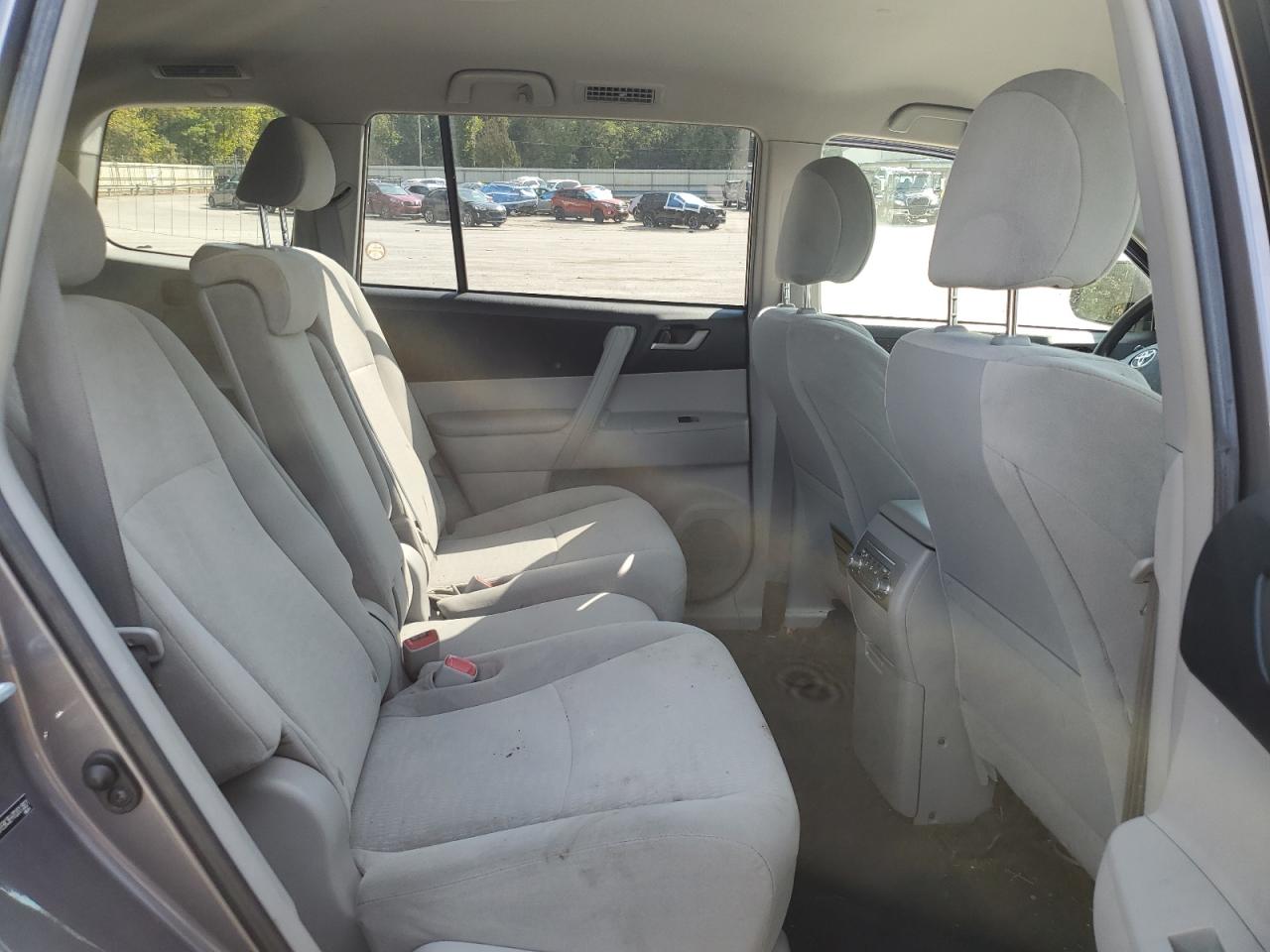 TOYOTA HIGHLANDER HYBRID