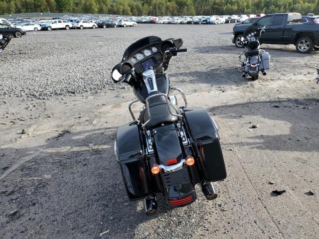2022 HARLEY-DAVIDSON FLHX 1HD1KBC18NB650297