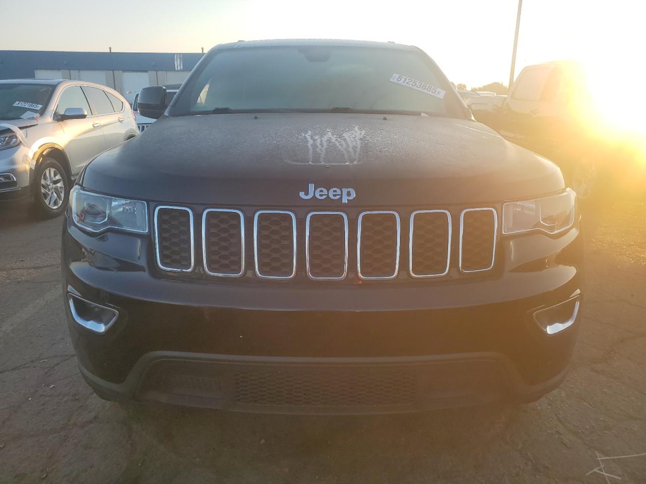 JEEP GRAND CHEROKEE LAREDO