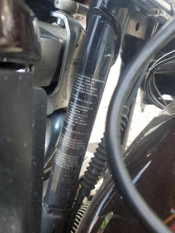 2011 HARLEY-DAVIDSON FLHTCU 1HD1FC413BB612299