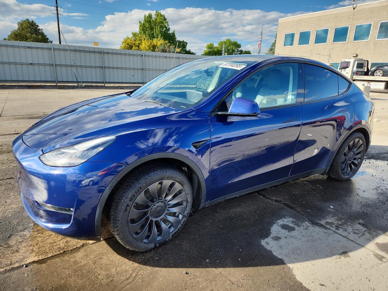 TESLA MODEL Y
