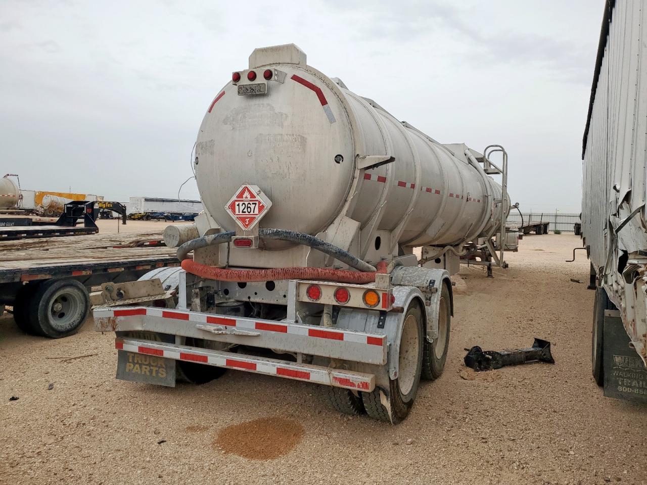 Lot #3304615439 2013 HEIL UNKNOWN